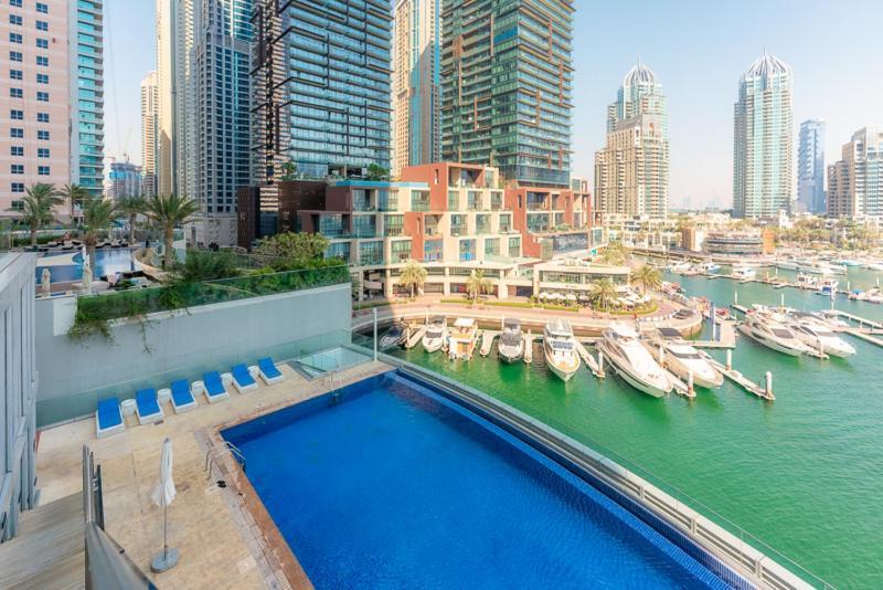 Cayan Tower - Of Choice