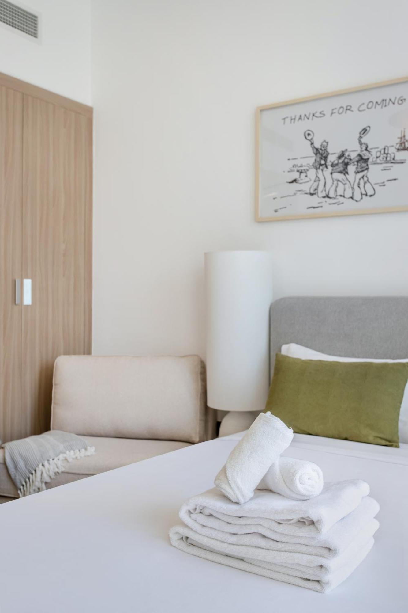 Stylish & Luxury Riviera 19 2 Adult & 1 Kid Dubaï