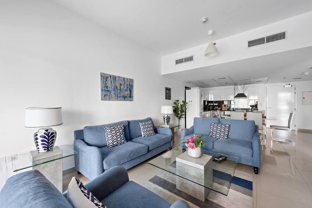 First Class 1br Modern & Stylish Living Appartement Dubaï