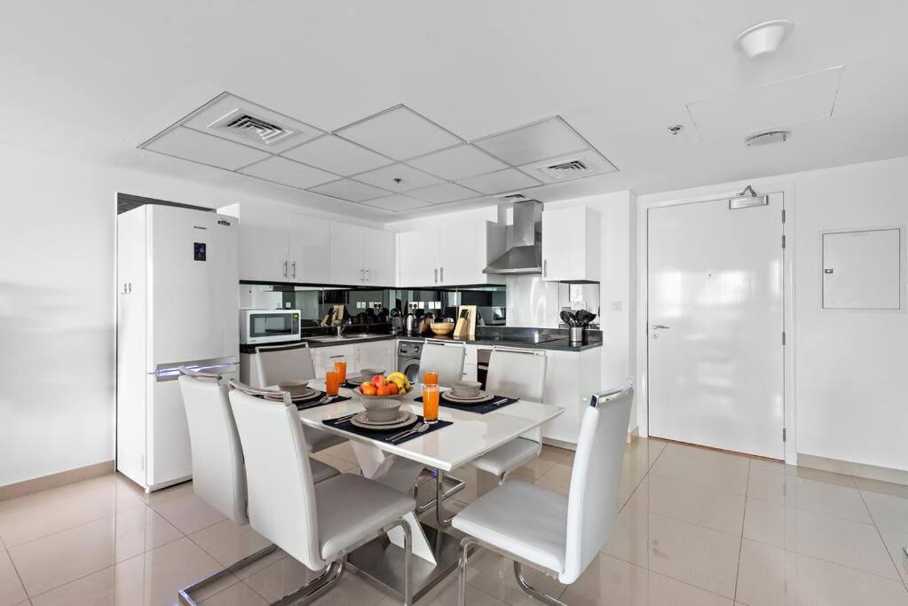 First Class 1br Modern & Stylish Living