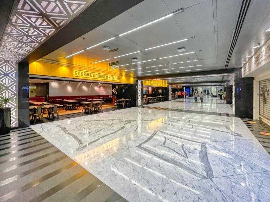 First Class 1br Modern & Stylish Living *