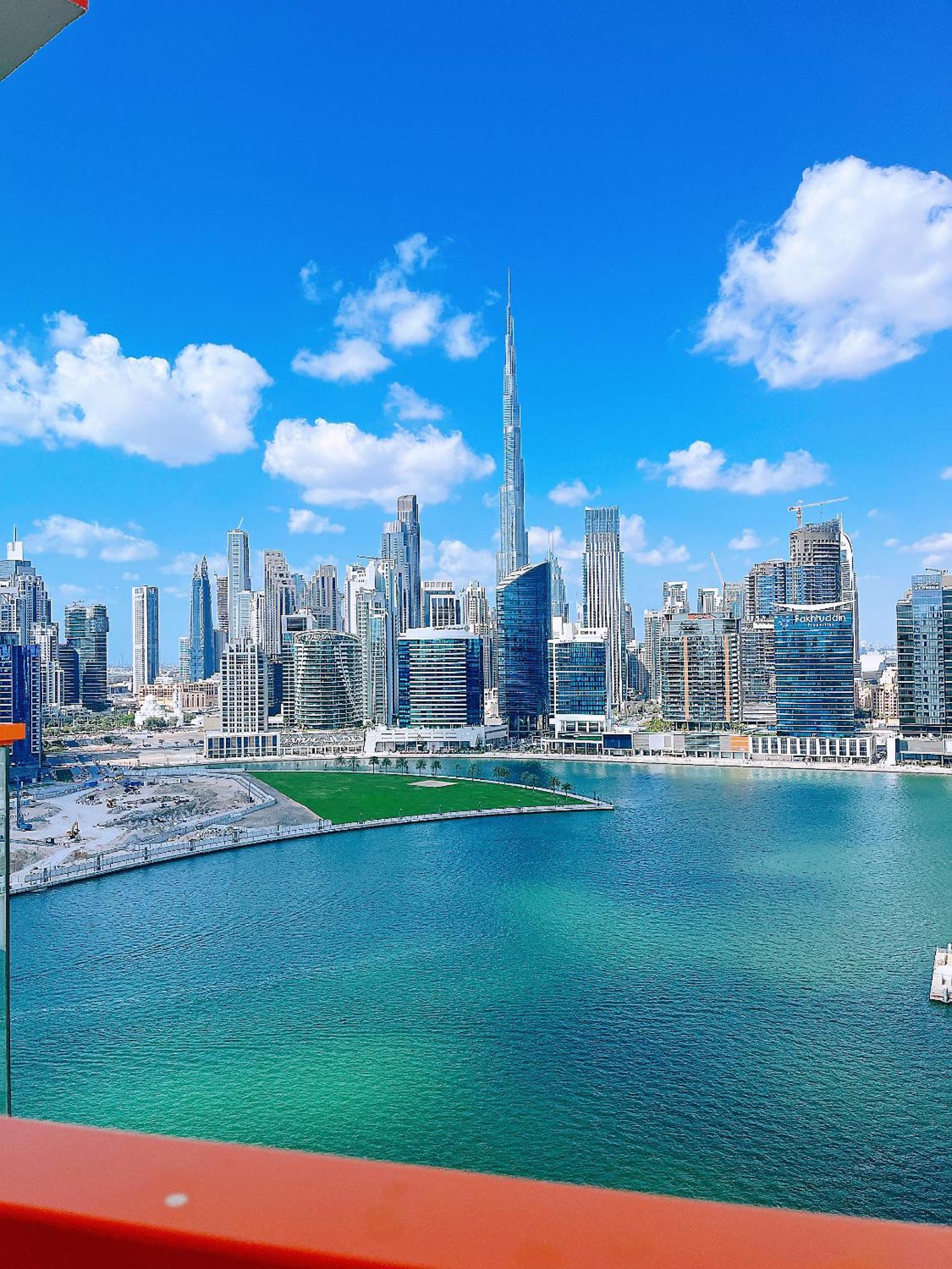 Luxury Oasis: Burj Khalifa Views Appartement