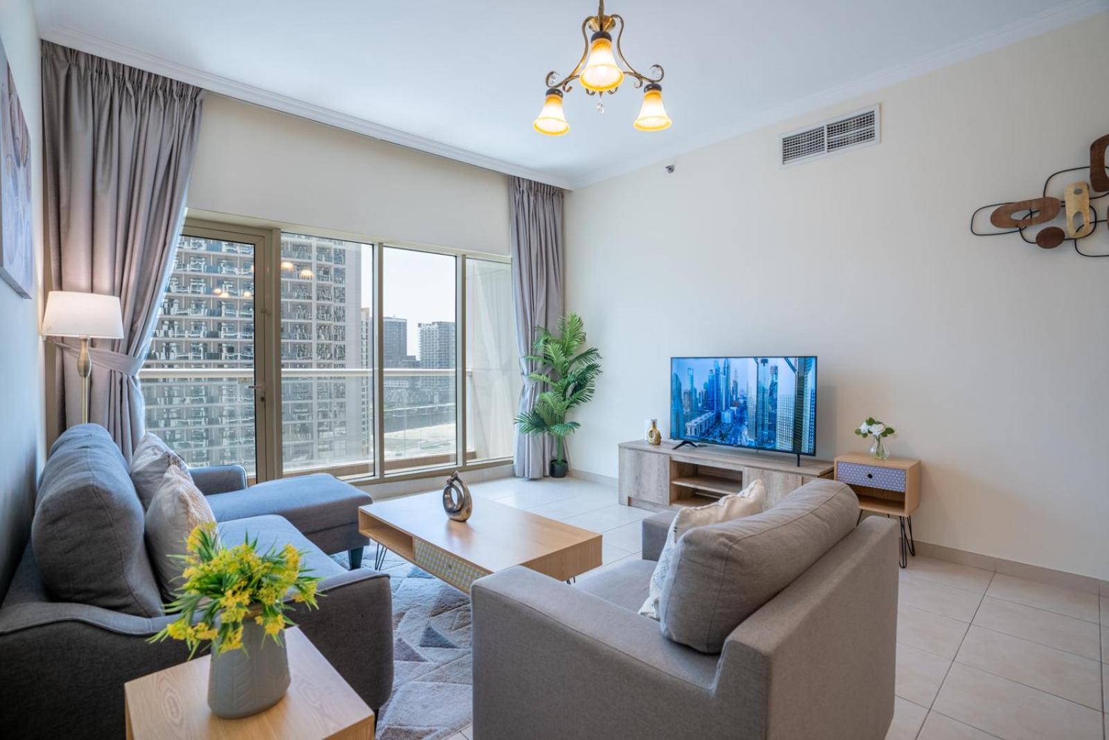 Rh- Prime Location, Spacious 2br, Walk To Mall Appartamento *