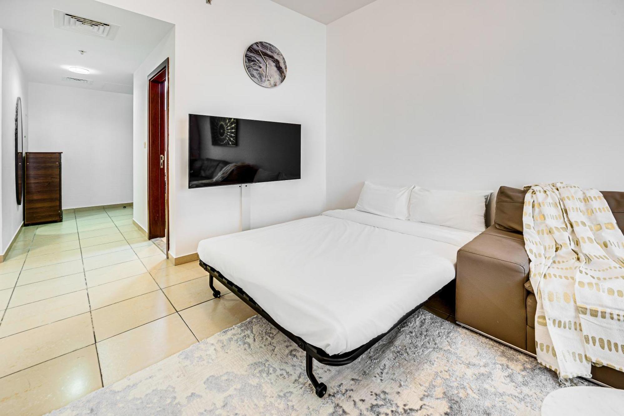 Wonderful 2 Bedroom In Jbr *