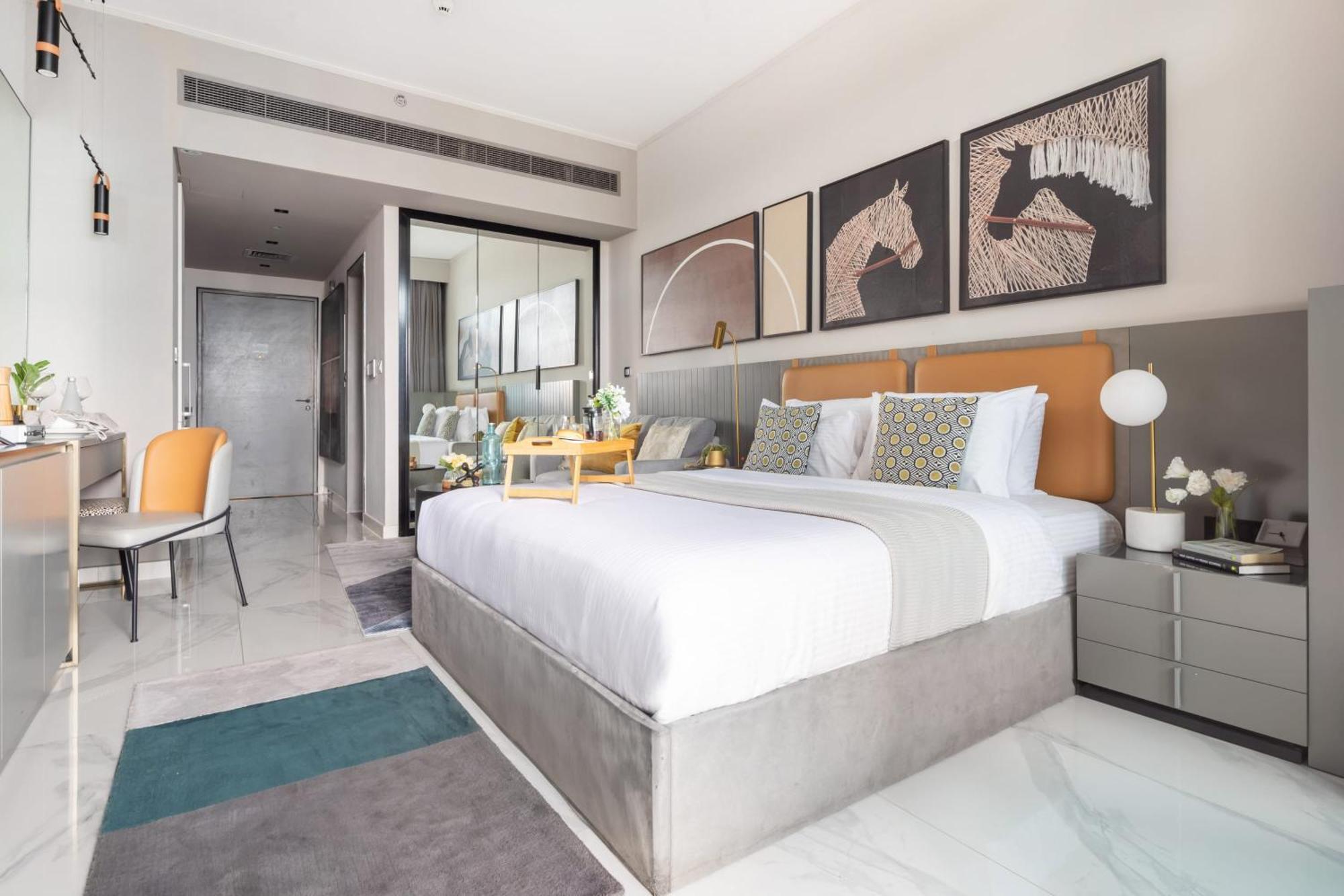 Frank Porter - Mag 318 * Dubai