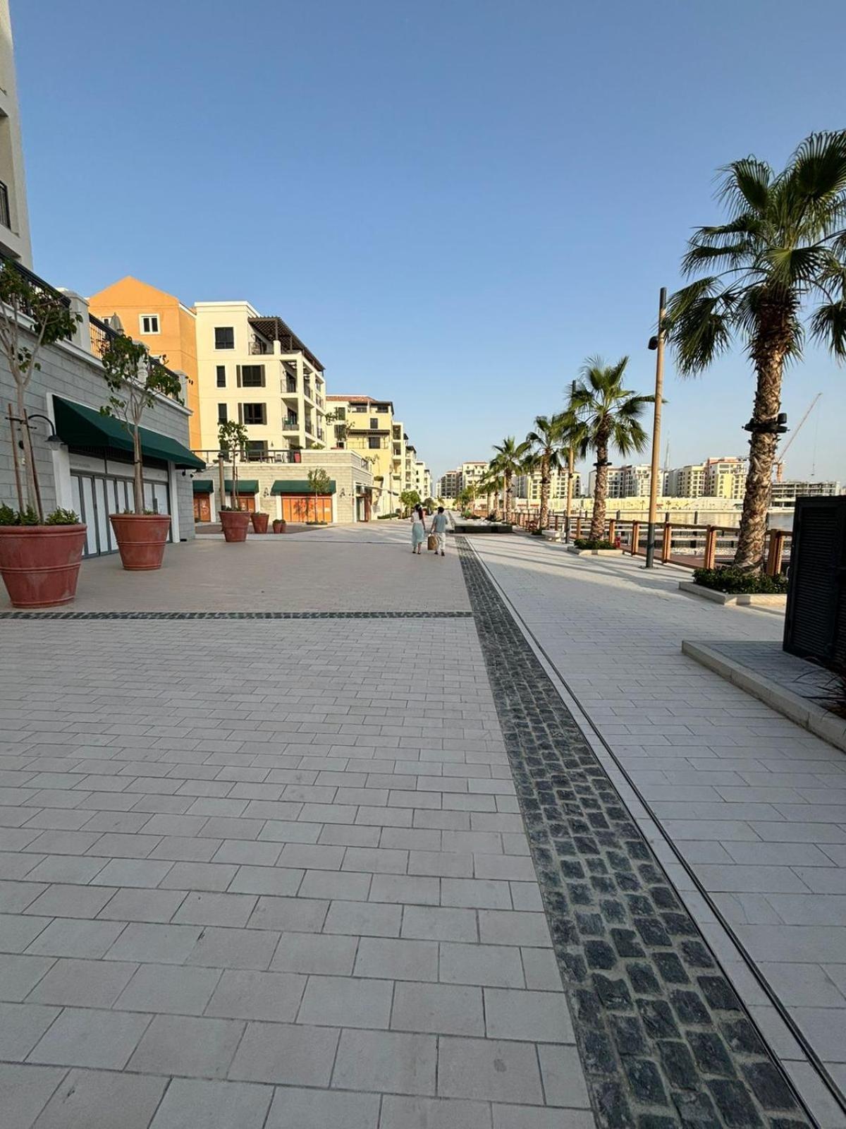 Lc22 - Elegant 1br With Beach Access In La Cote Building Apartment