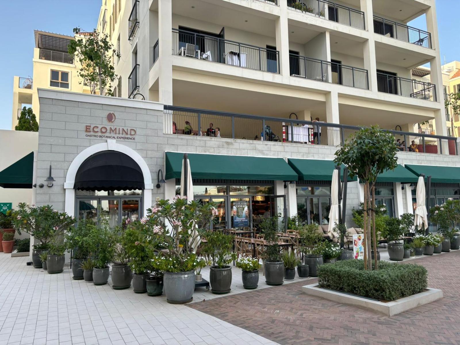 Lc22 - Elegant 1br With Beach Access In La Cote Building *