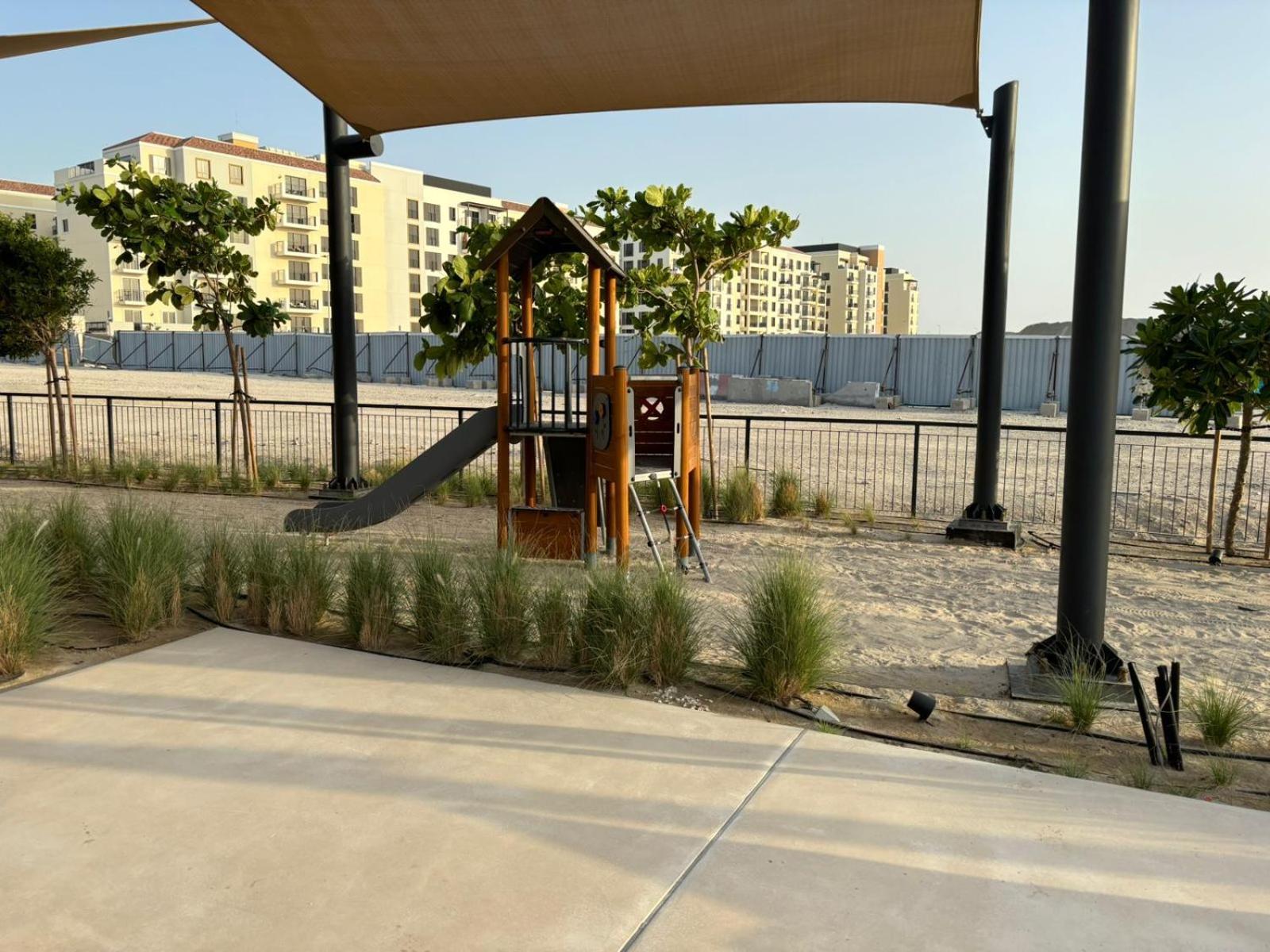 Lc22 - Elegant 1br With Beach Access In La Cote Building * Dubai