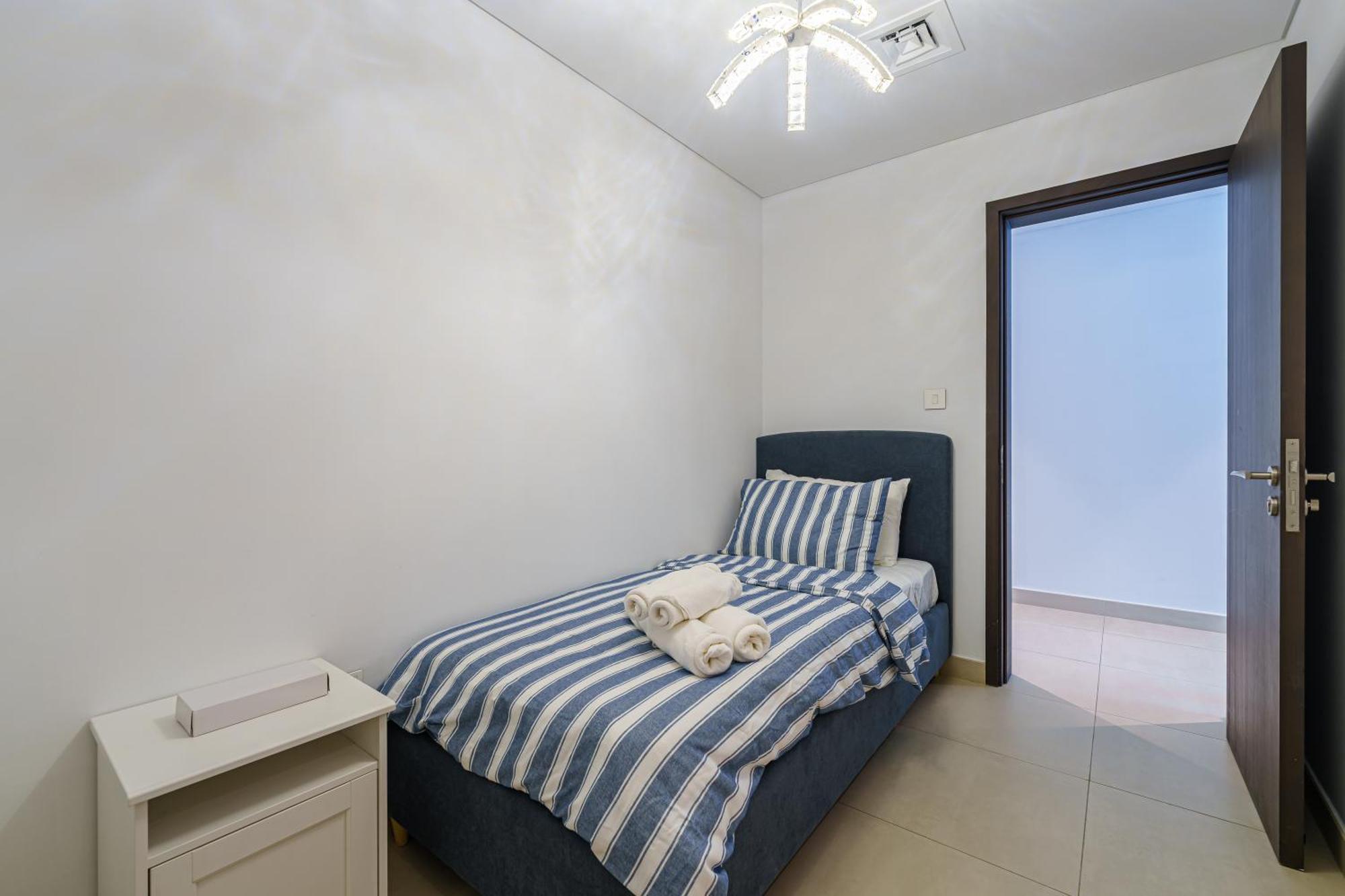 Lägenhet Luxury 3-bedroom In Dubai