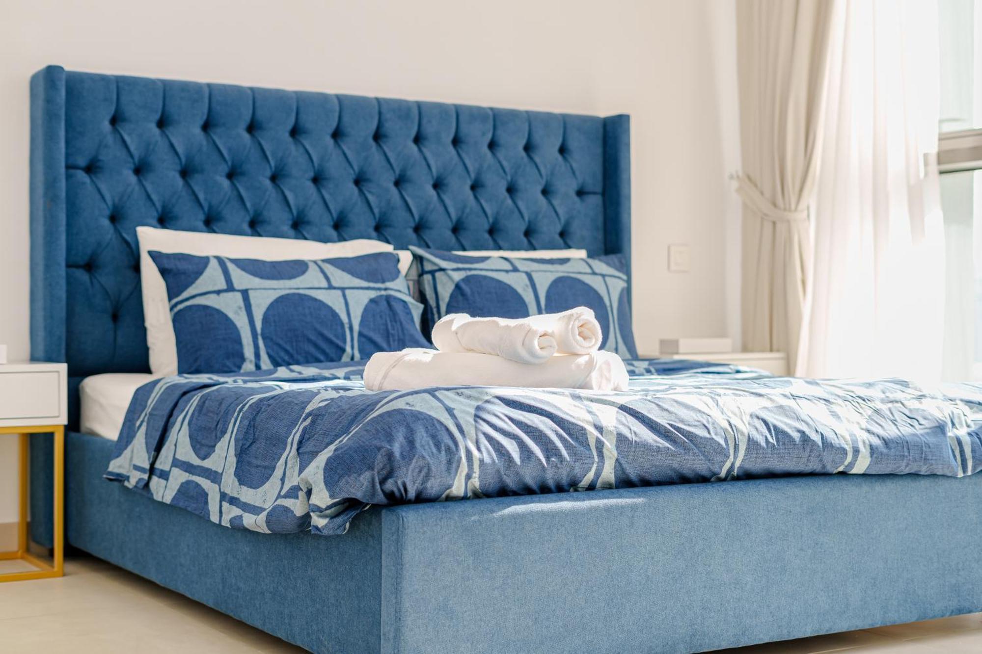Lägenhet Luxury 3-bedroom In Dubai
