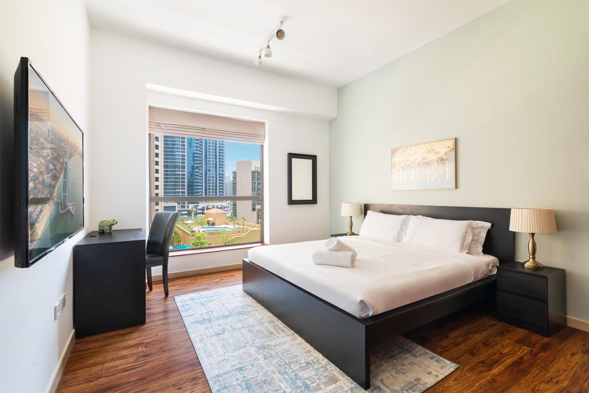 Specious 5br Maid On Jbr Prime Location! Walk To The Mall, Dining & Entertainment - By Sunkissed Homes Apartamento