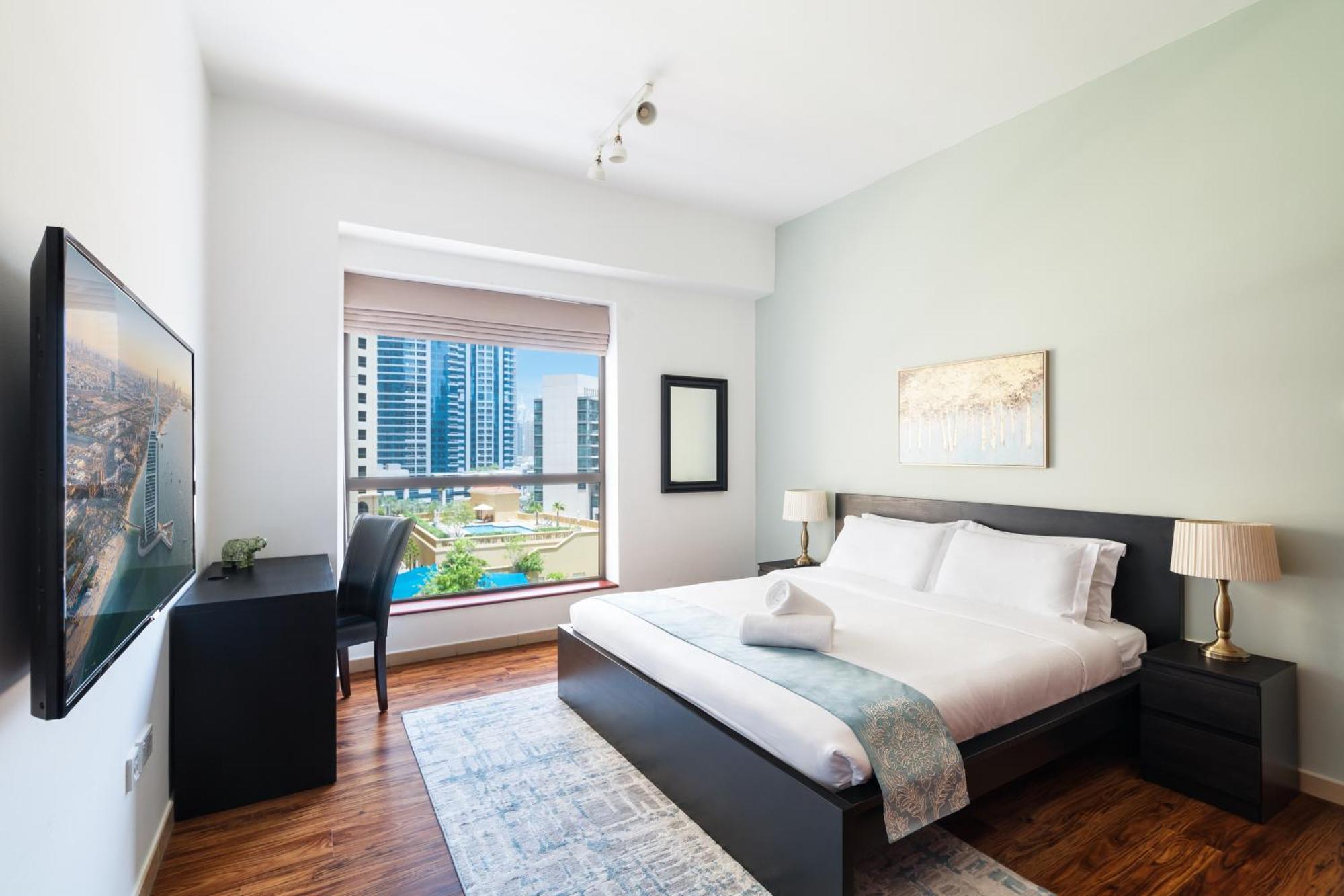 Specious 5br Maid On Jbr Prime Location! Walk To The Mall, Dining & Entertainment - By Sunkissed Homes Dubái
