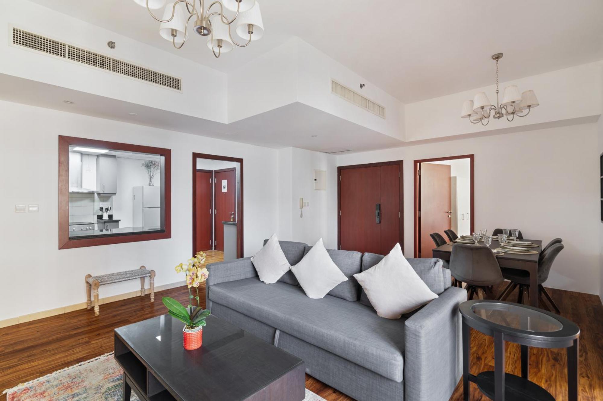 Specious 5br Maid On Jbr Prime Location! Walk To The Mall, Dining & Entertainment - By Sunkissed Homes Apartamento *