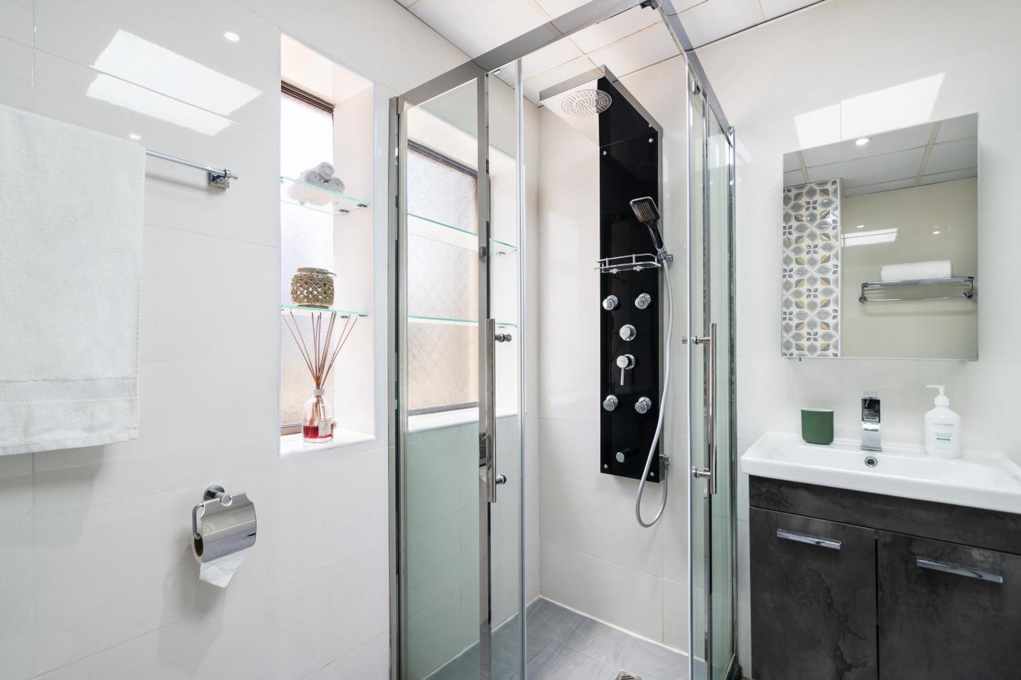 Apartamento Specious 5br Maid On Jbr Prime Location! Walk To The Mall, Dining & Entertainment - By Sunkissed Homes Dubái