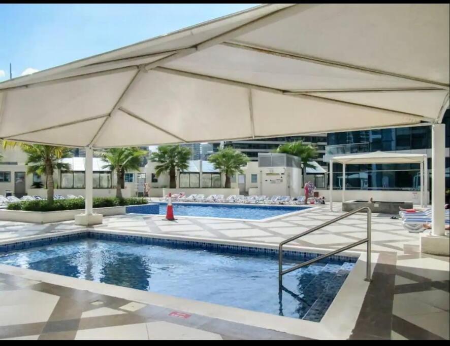 Ezhomes Appartement *