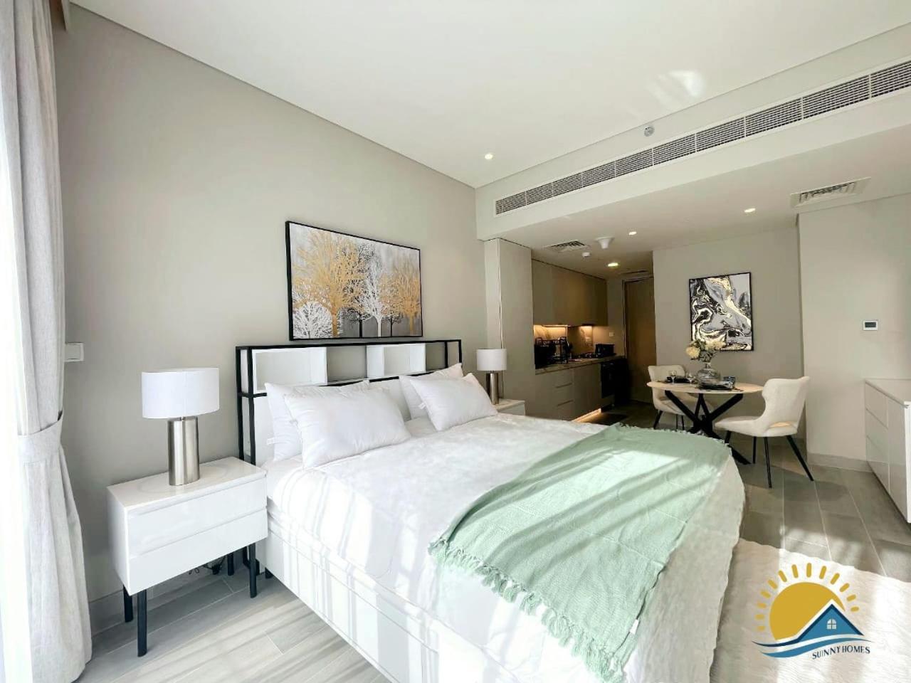 Appartement Marina Walk Gem Modern With Pool & Gym Access, Steps To & Metro Dubai