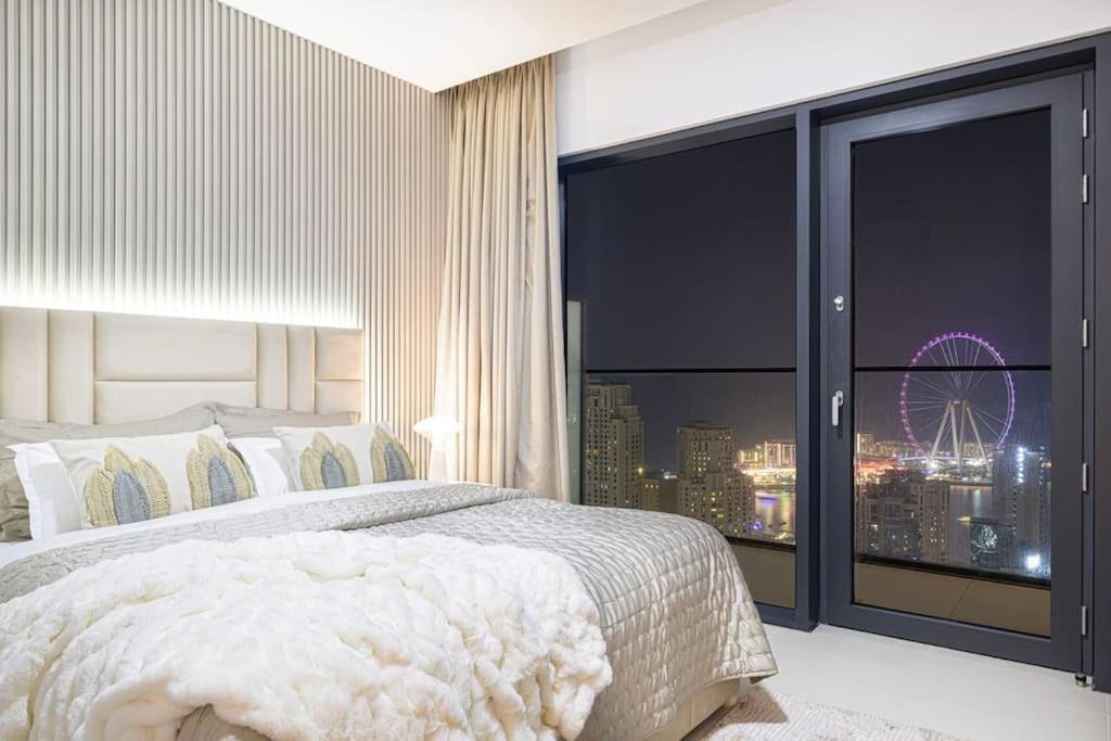 Luxury 3 Bedroom Vida High Floor *