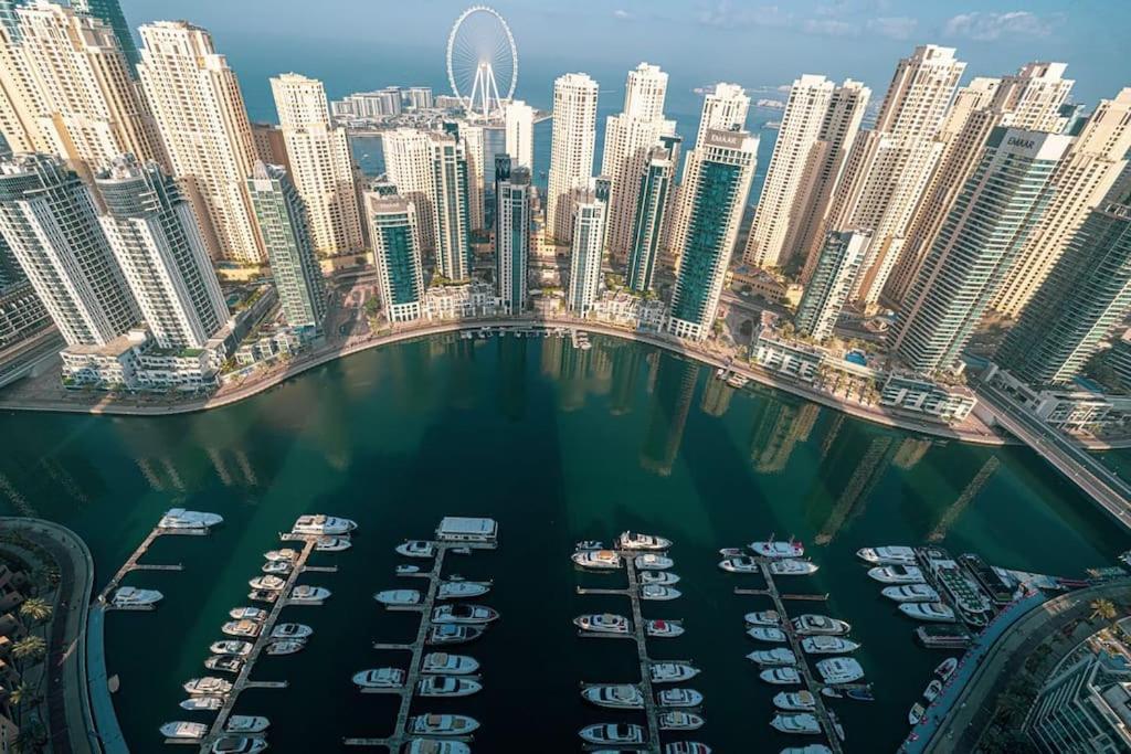 Luxury 3 Bedroom Vida High Floor Dubaï