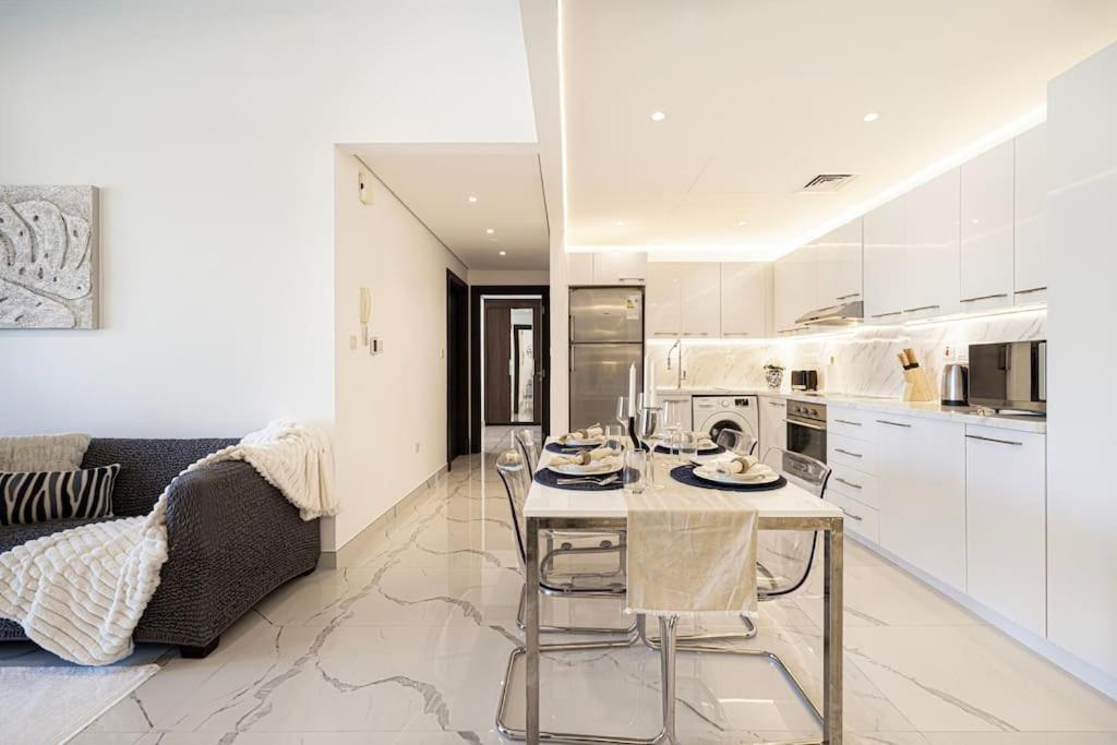 Appartement Luxe 2-bedroom In Heart Of Marina