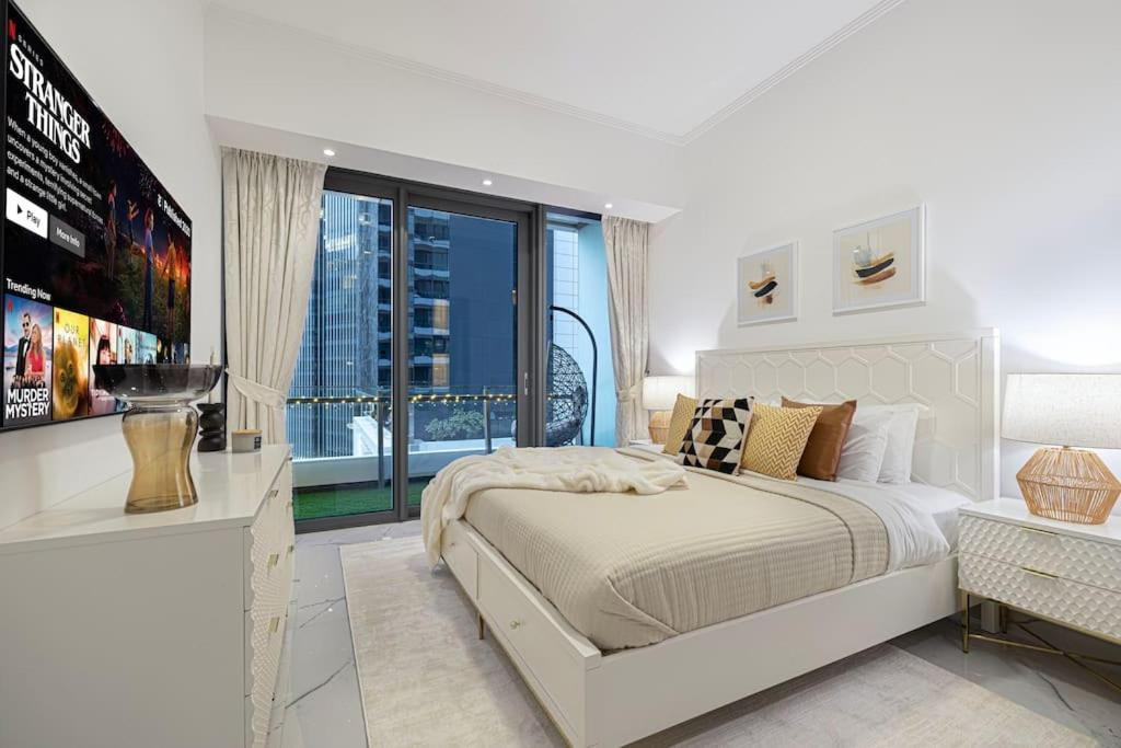 Luxe 2-bedroom In Heart Of Marina Appartement