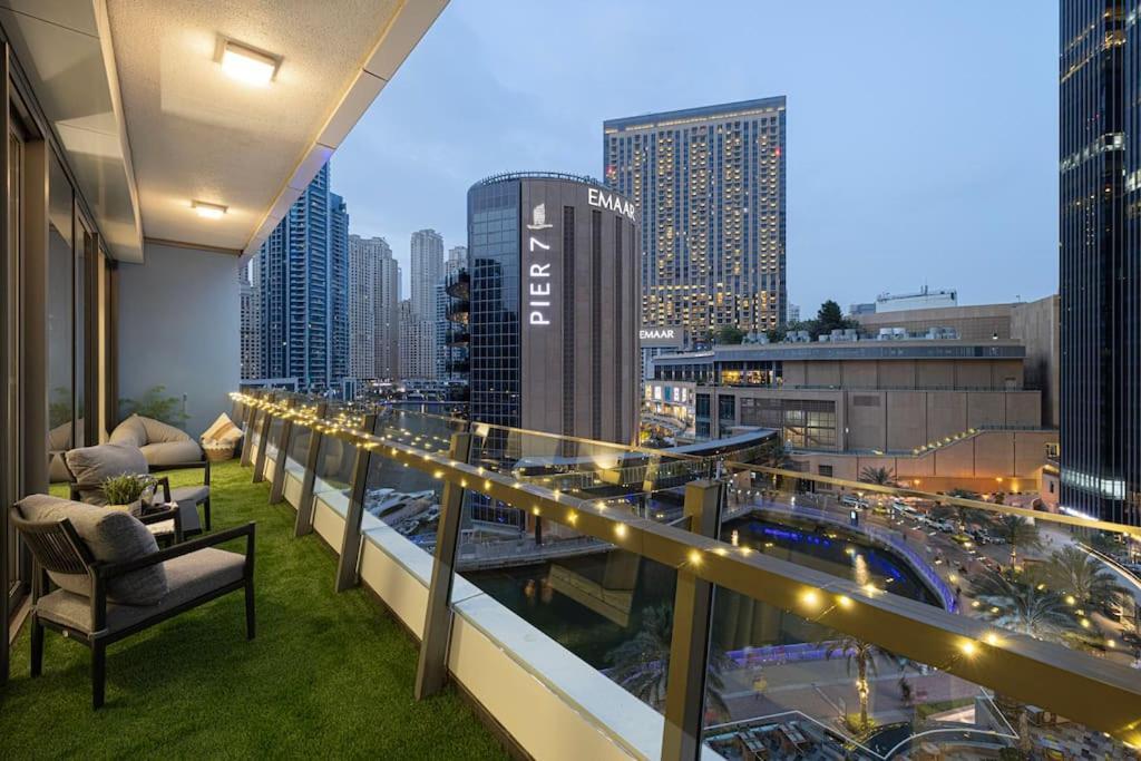 Luxe 2-bedroom In Heart Of Marina Appartement