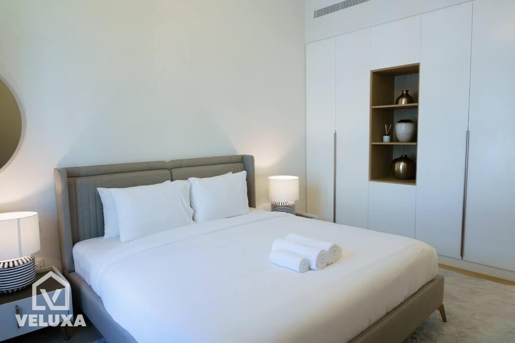 Veluxa - Stunning Sea View - Luxe 3 Bed In La Appartement