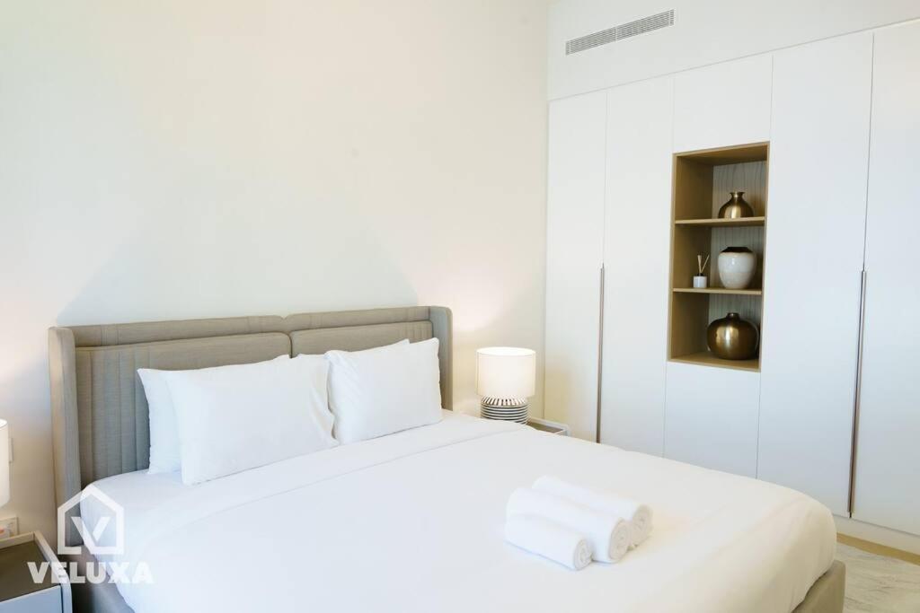 Veluxa - Stunning Sea View - Luxe 3 Bed In La * Dubaï