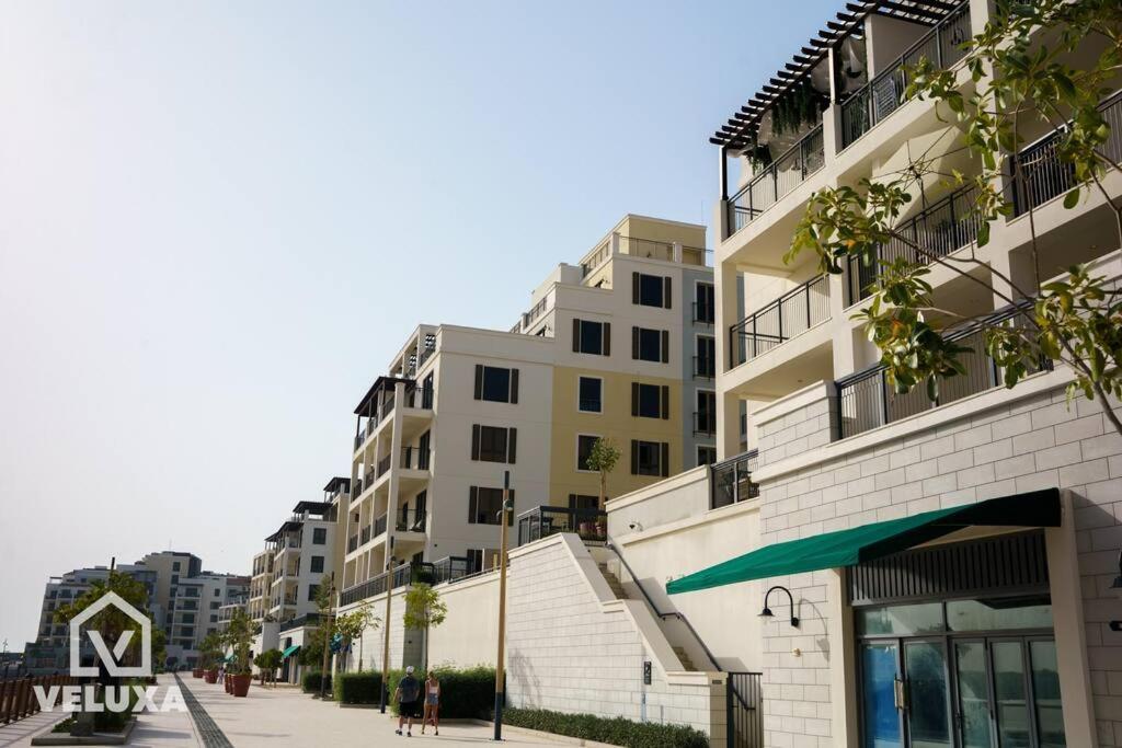 Veluxa - Stunning Sea View - Luxe 3 Bed In La Appartement