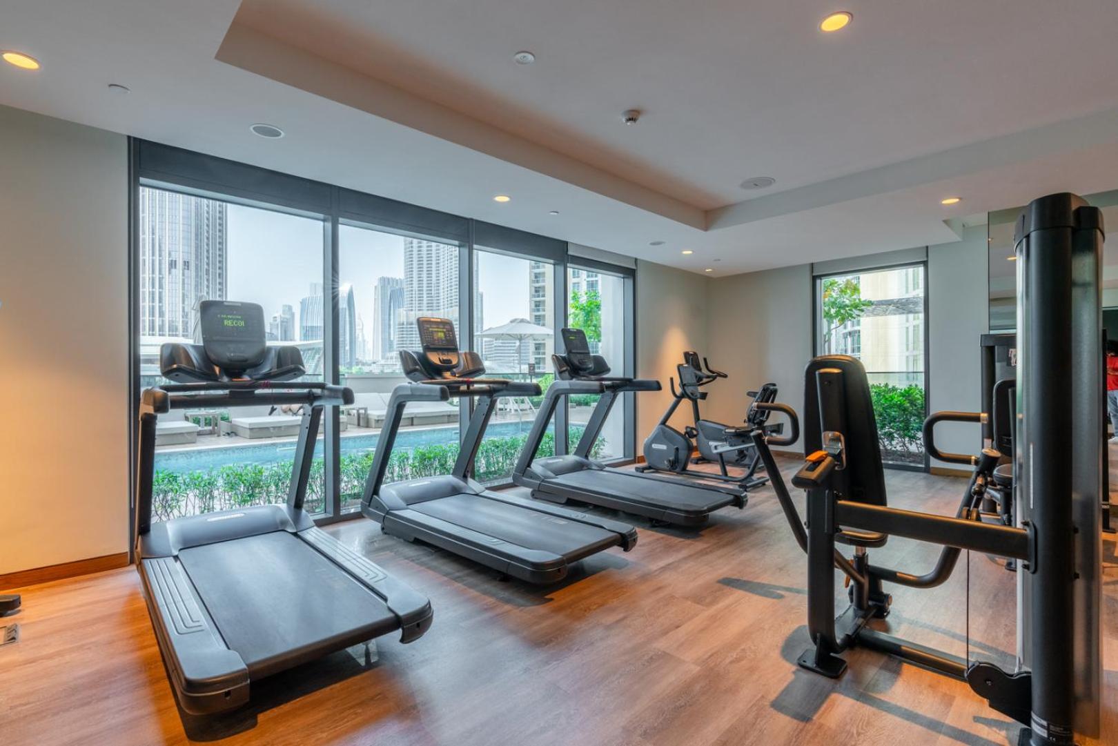 Lägenhet Downtown Luxury - Stunning Burj Khalifa View - 5 Minutes Walk To Mall *