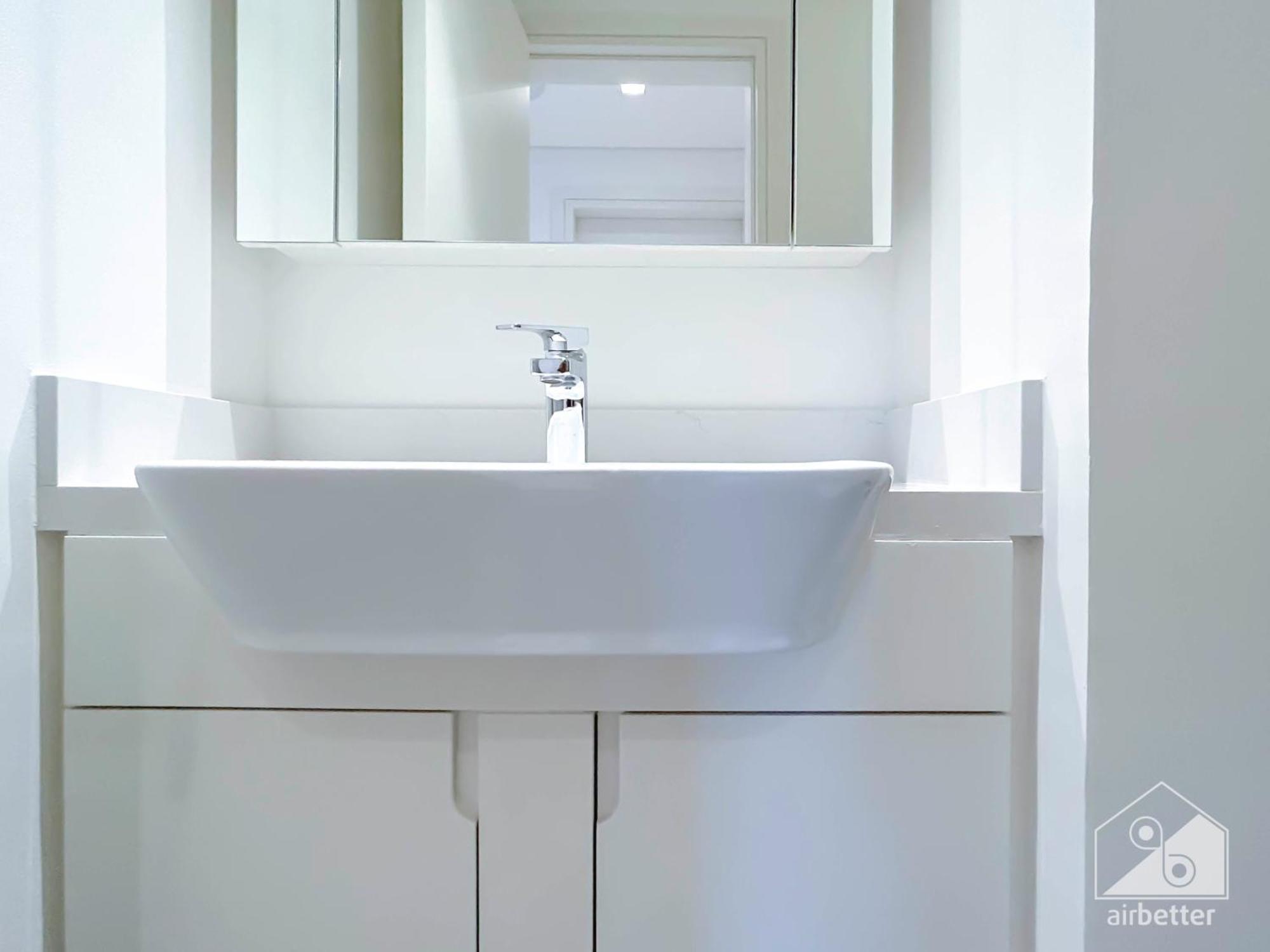 Modern 1-bedroom Haven In Ahad *