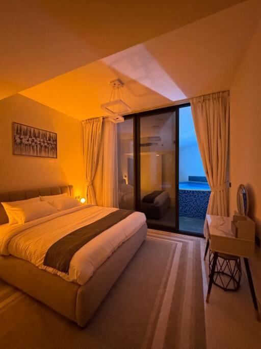 Apartamento Luxurious Private Pool Dubai