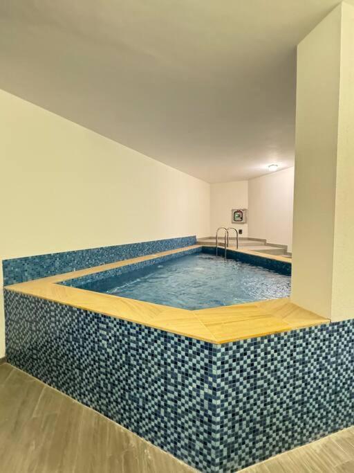 Apartamento Luxurious Private Pool Dubai