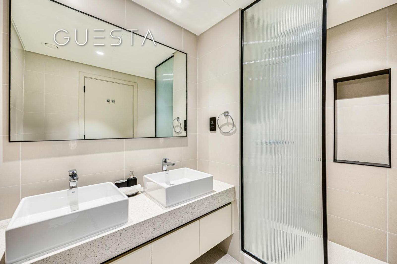 Emaar Beachfront - Marina Vista Tower, Marina * Dubaï