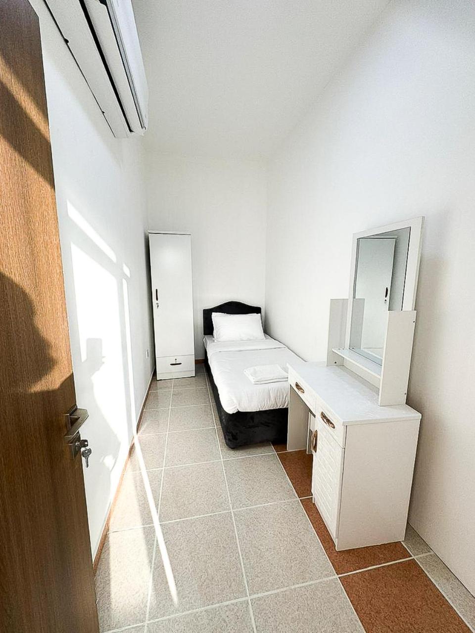 Karama Star 2 - Privatunterkunft Dubai