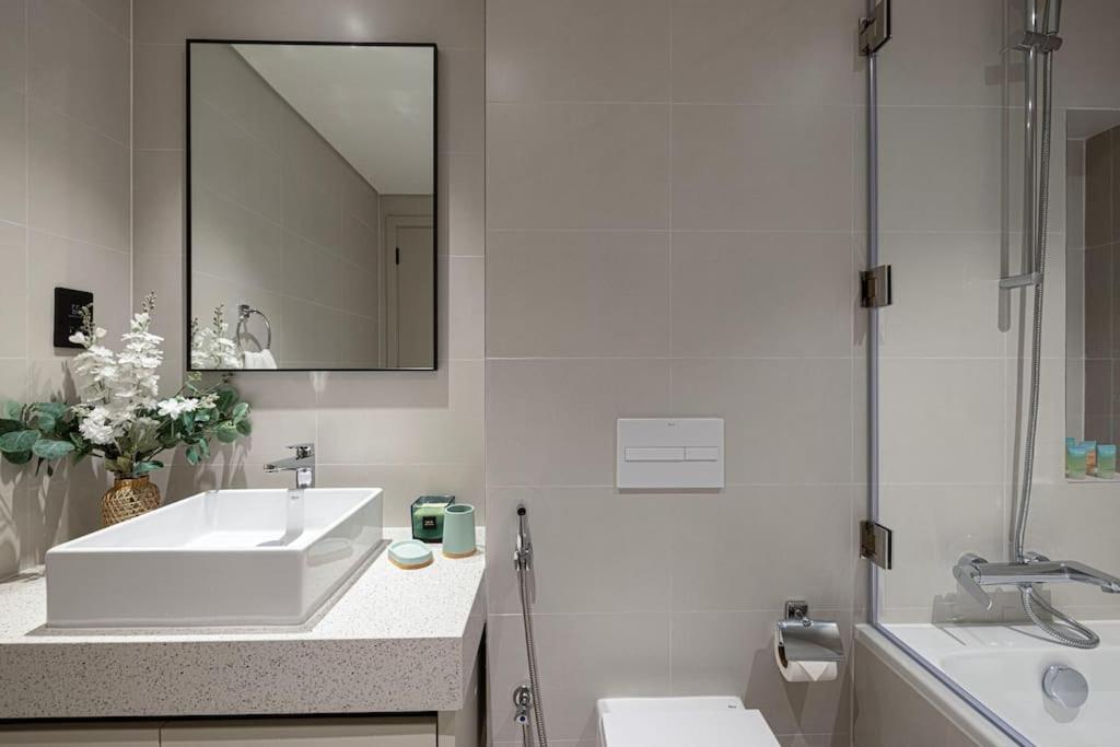Luxury 1br - Private Access Appartement Dubaï