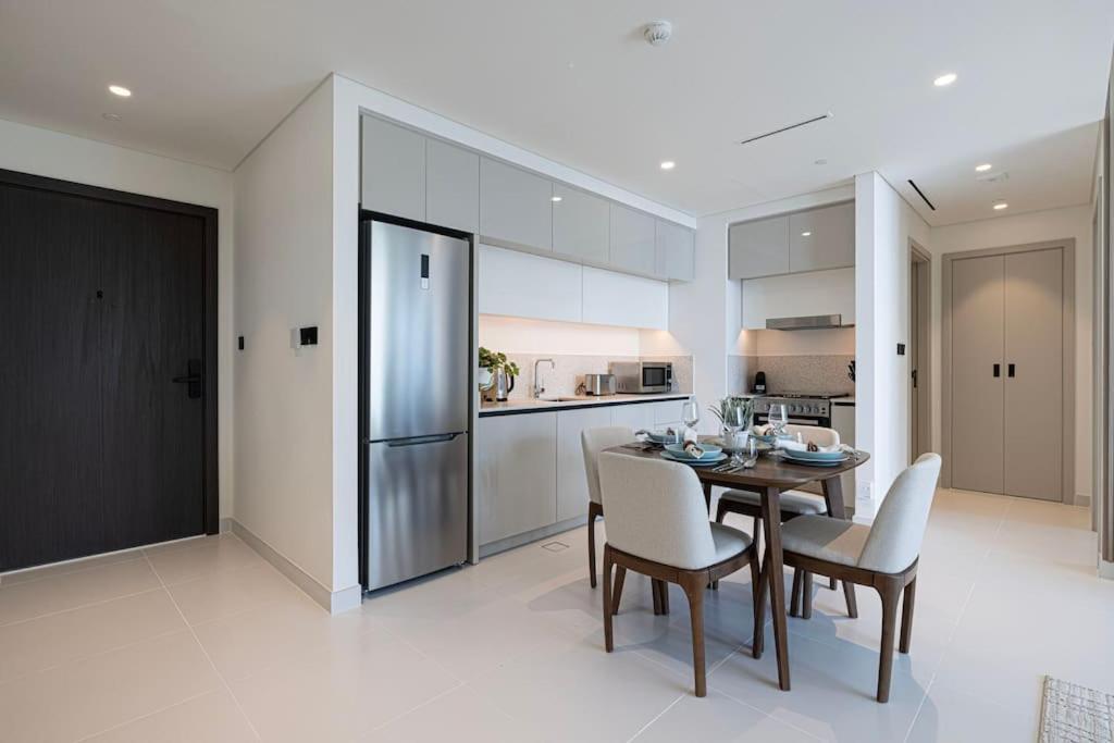 Luxury 1br - Private Access Appartement Dubaï
