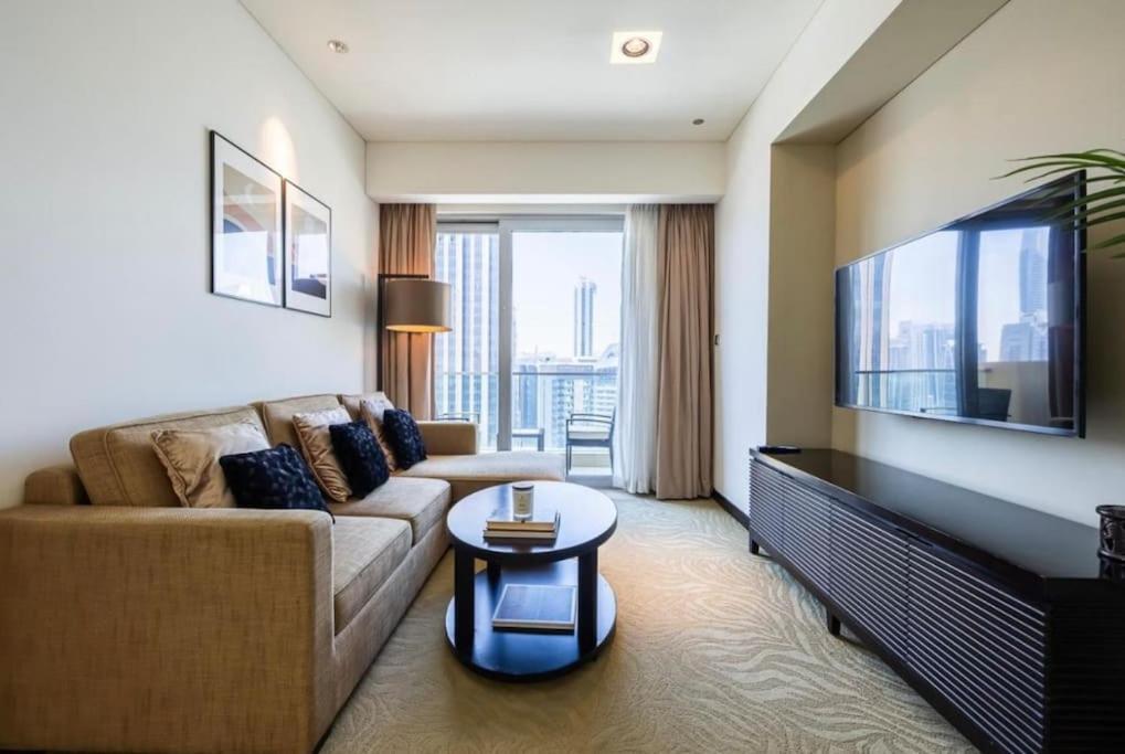 One Bedroom In Jw Marriott Marina