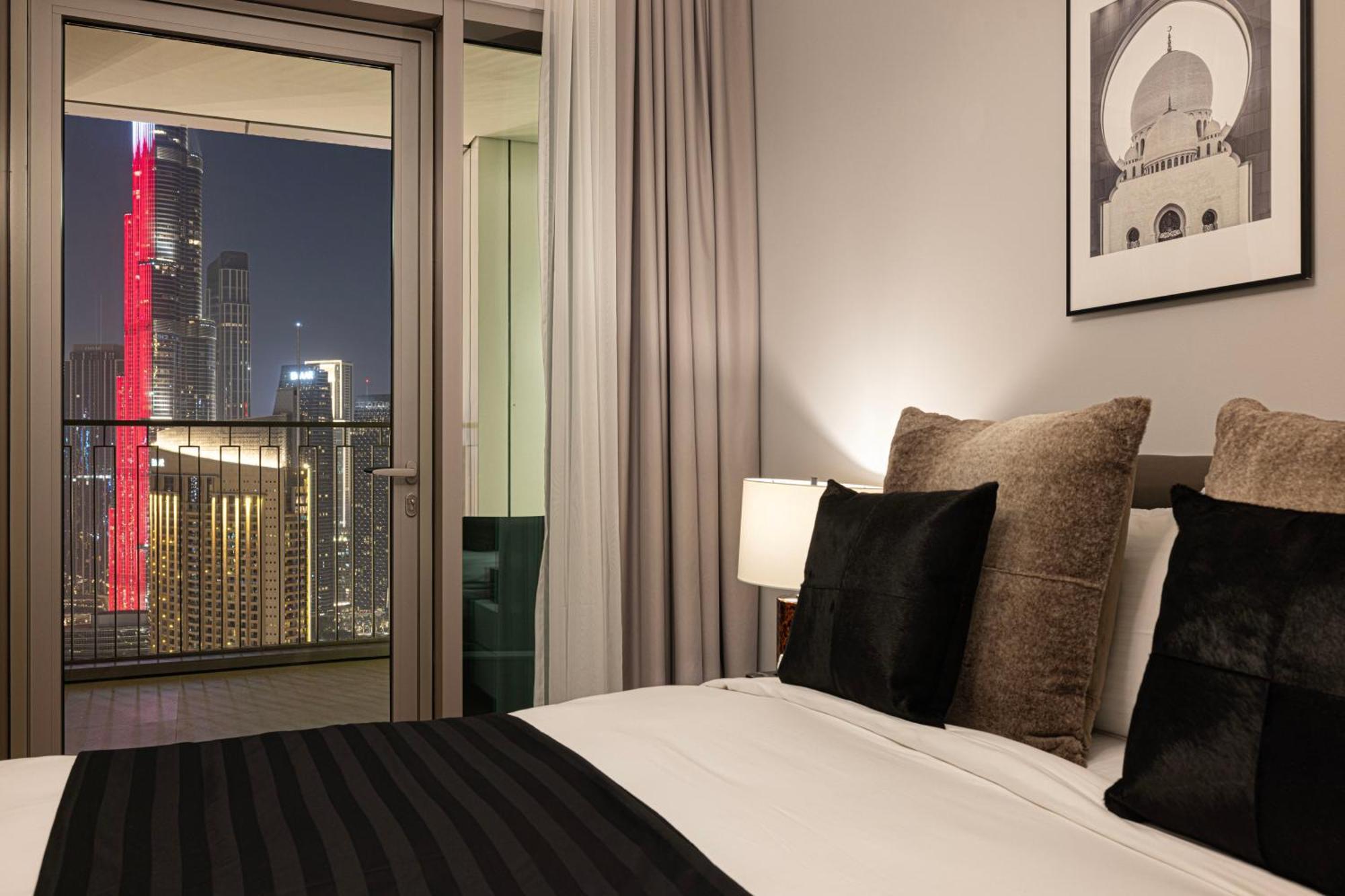Lägenhet Magnificent - Luxurious 3+ 1 Bedroom With Burj Khalifa View *