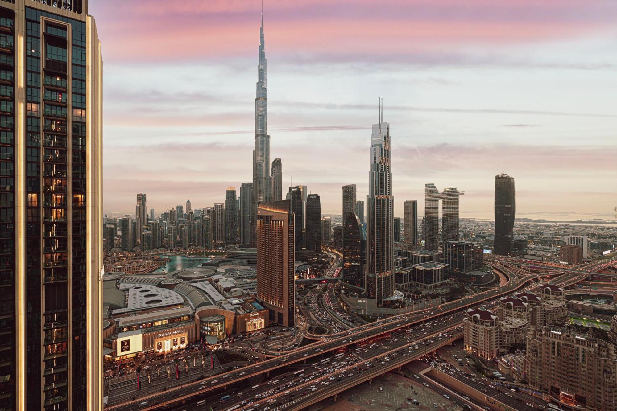 Lägenhet Magnificent - Luxurious 3+ 1 Bedroom With Burj Khalifa View *