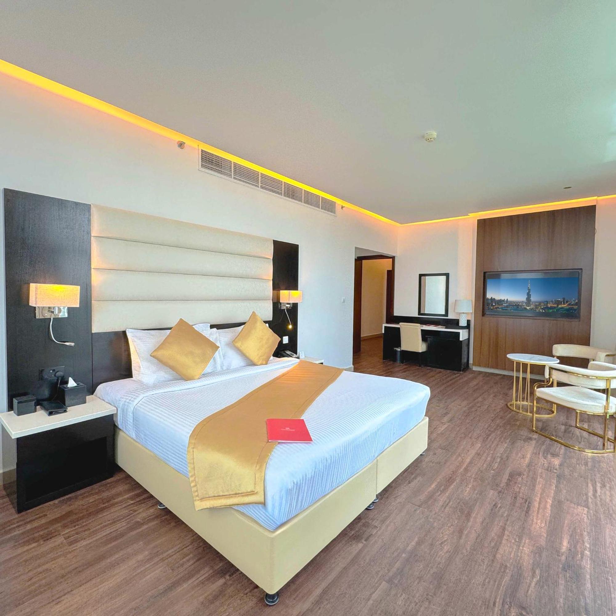 Apartahotel Emirates Grand 3*