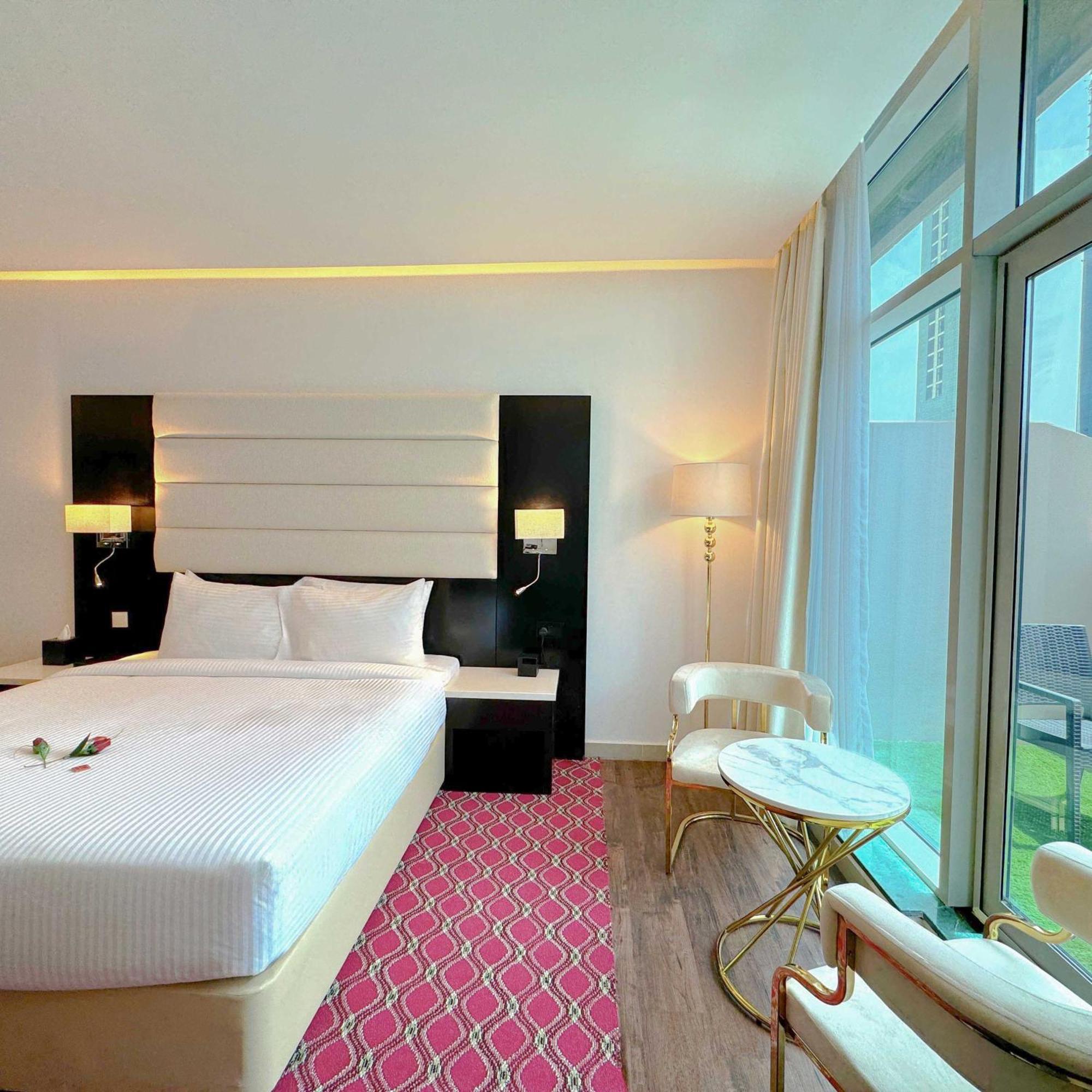 Emirates Grand 3*