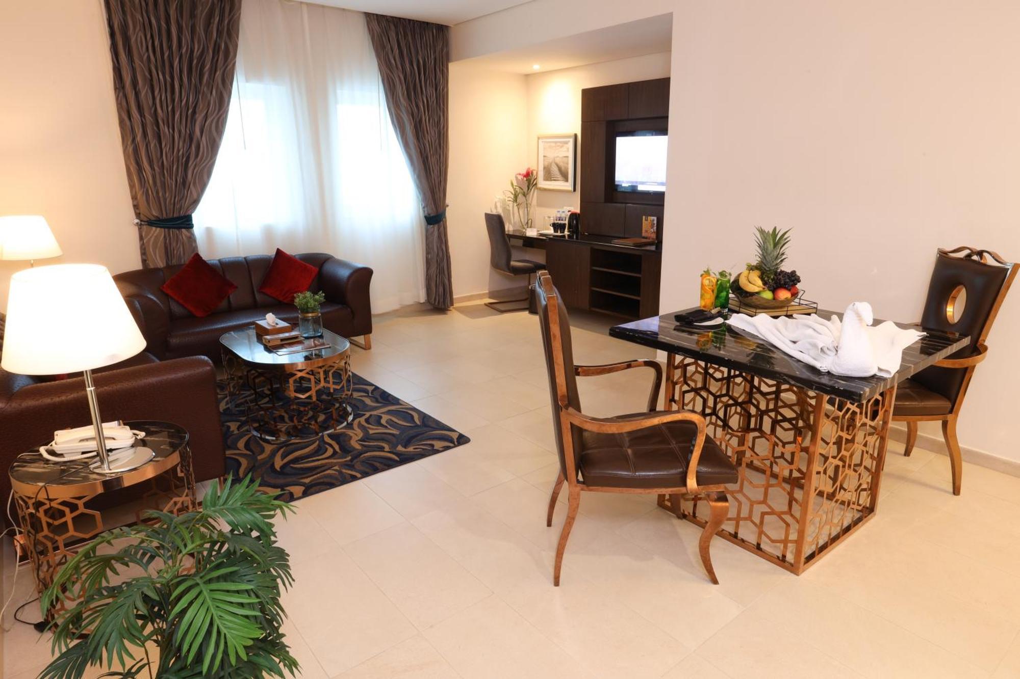 Omega Hotell 4*
