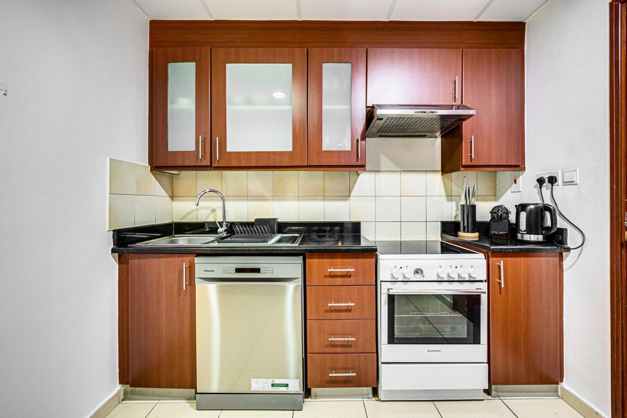 Wonderful 2bd Near The Sadaf Jbr Apartment