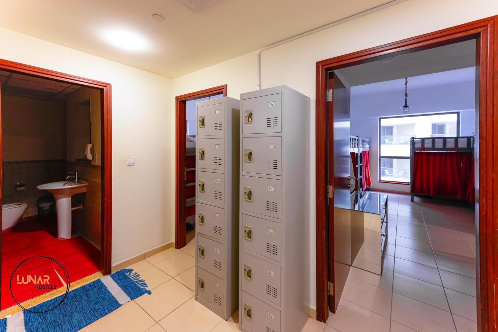 Lunar - Jbr Homestay *