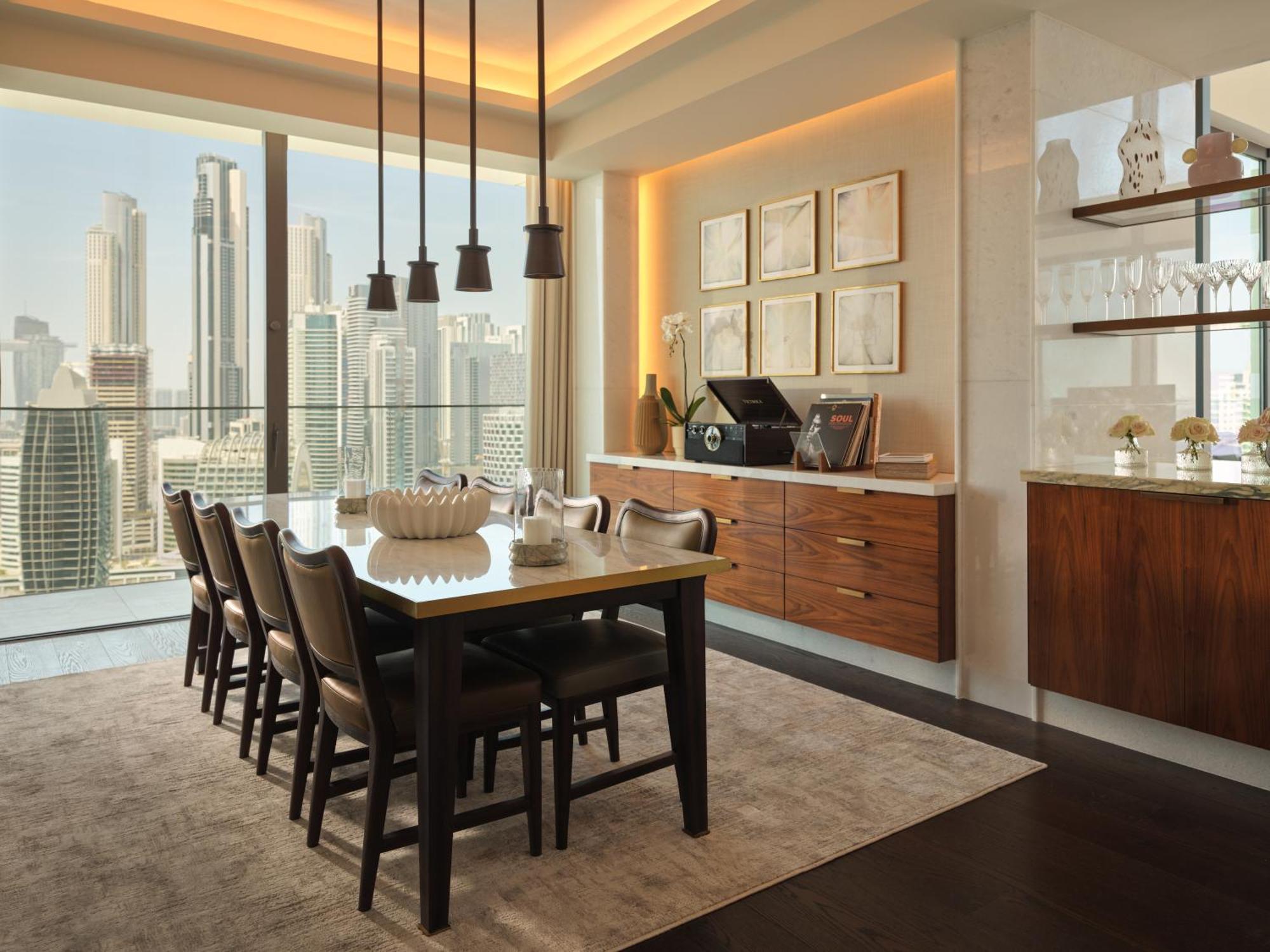 The Lana - Dorchester Collection 5*