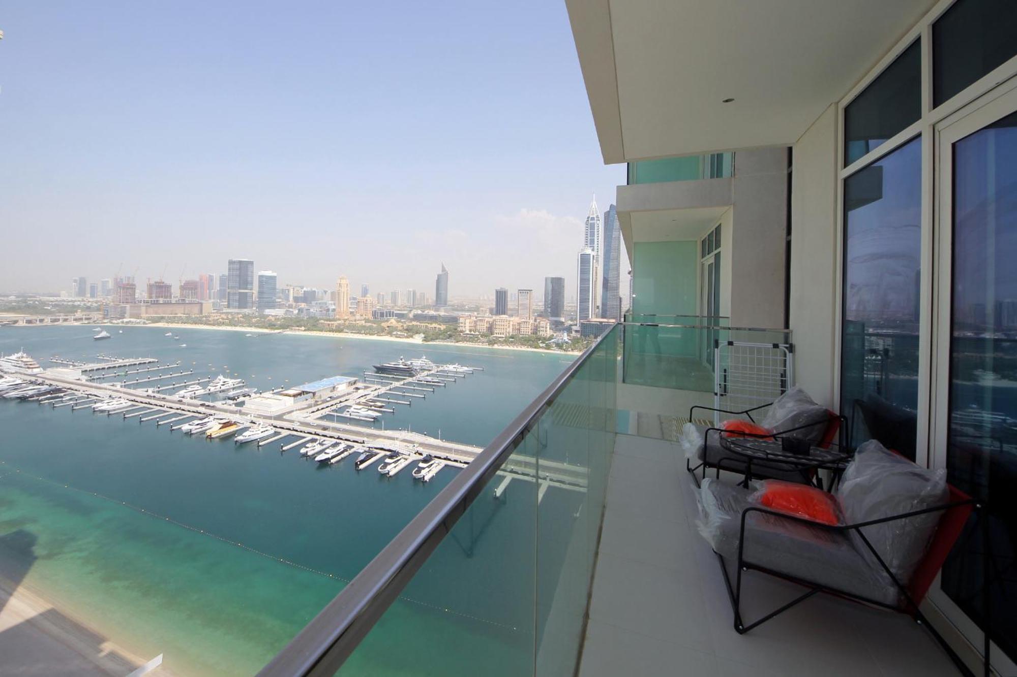 Incredible Sea View 2bhk - Private Access - Emaar Beachfront Dubaï