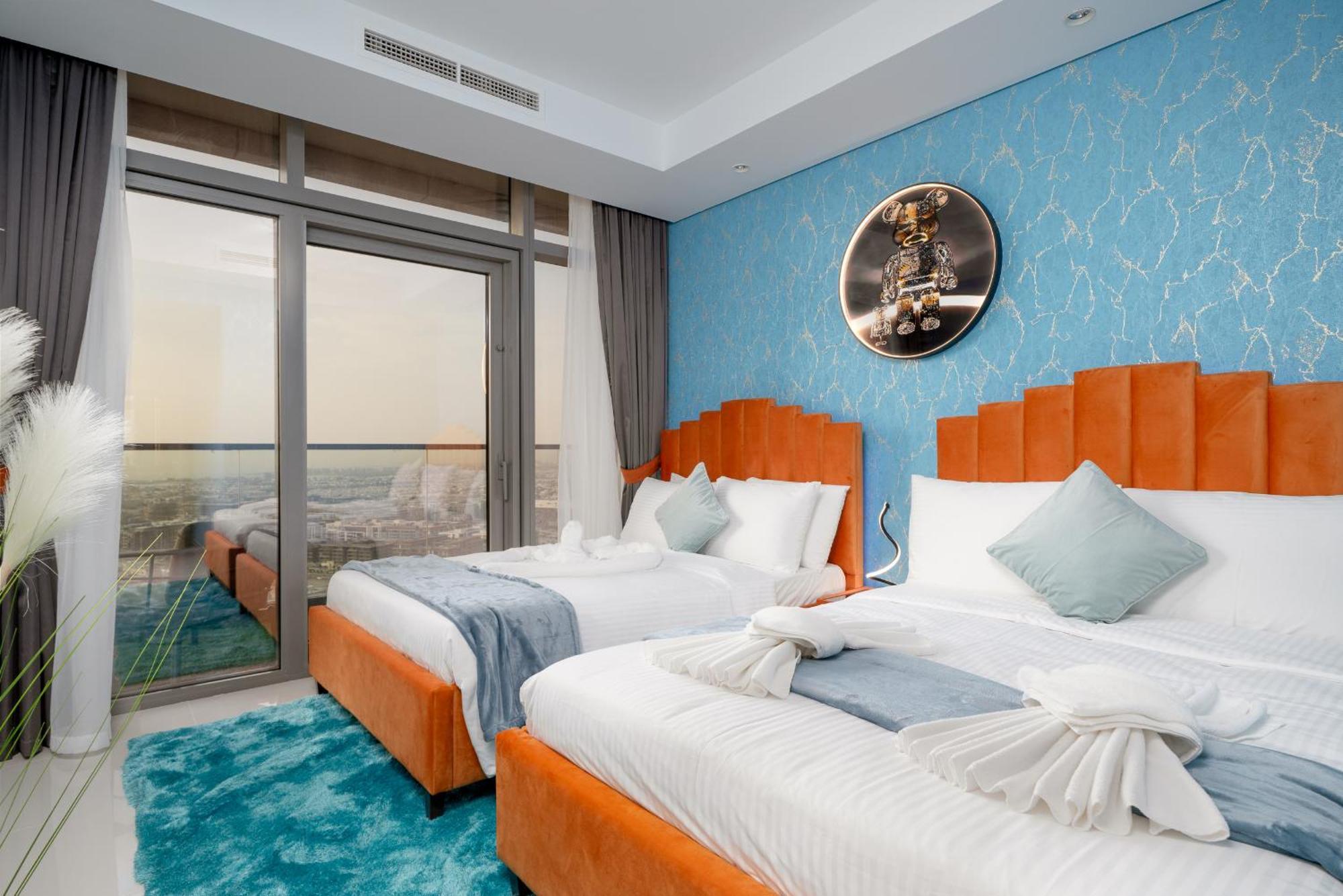 64th Floor Rooftop Pool Offering Amazing Burj Khalifa Views, 2br In Paramount Midtown Appartement