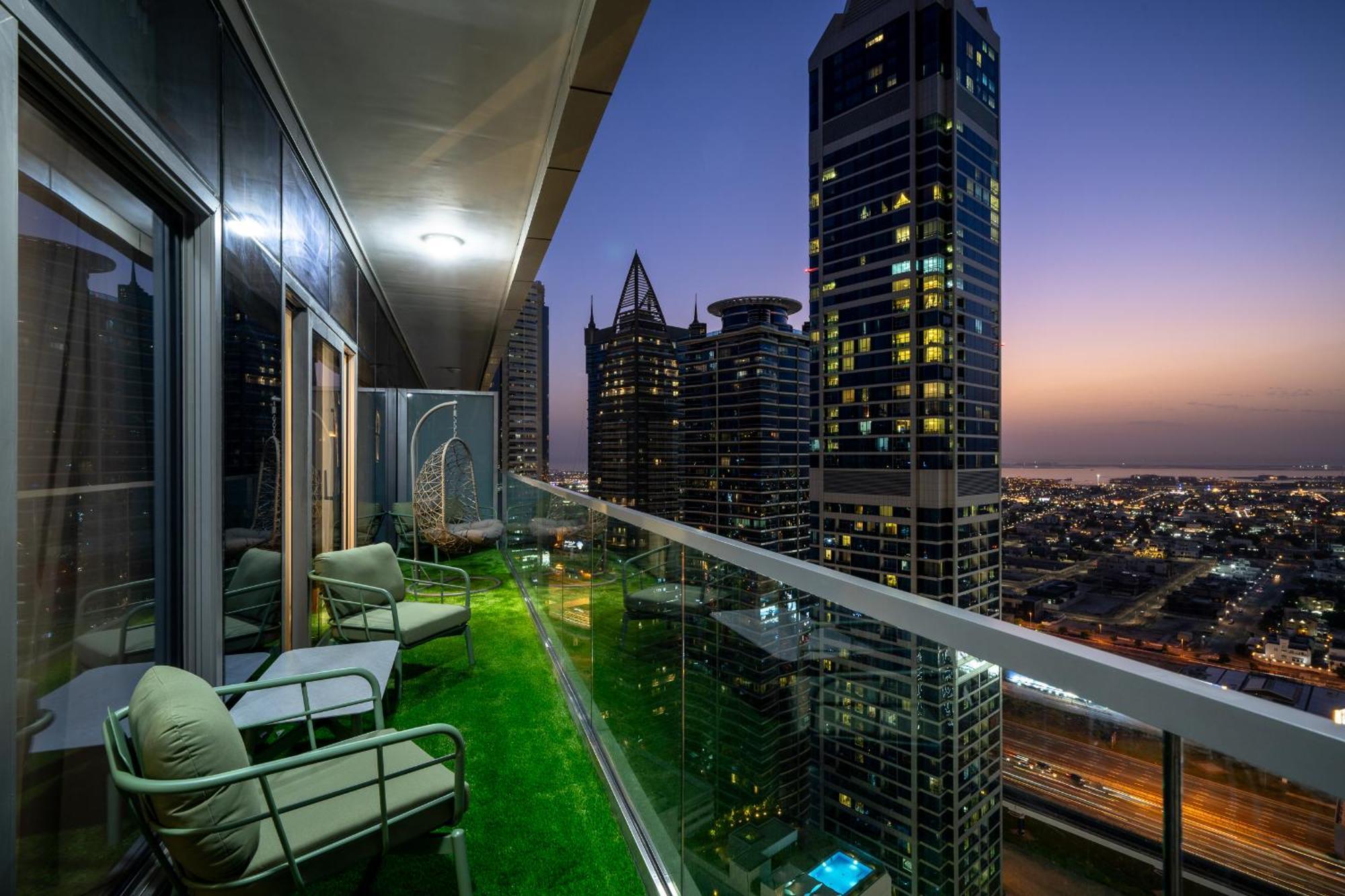 Appartement 64th Floor Rooftop Pool Offering Amazing Burj Khalifa Views, 2br In Paramount Midtown *