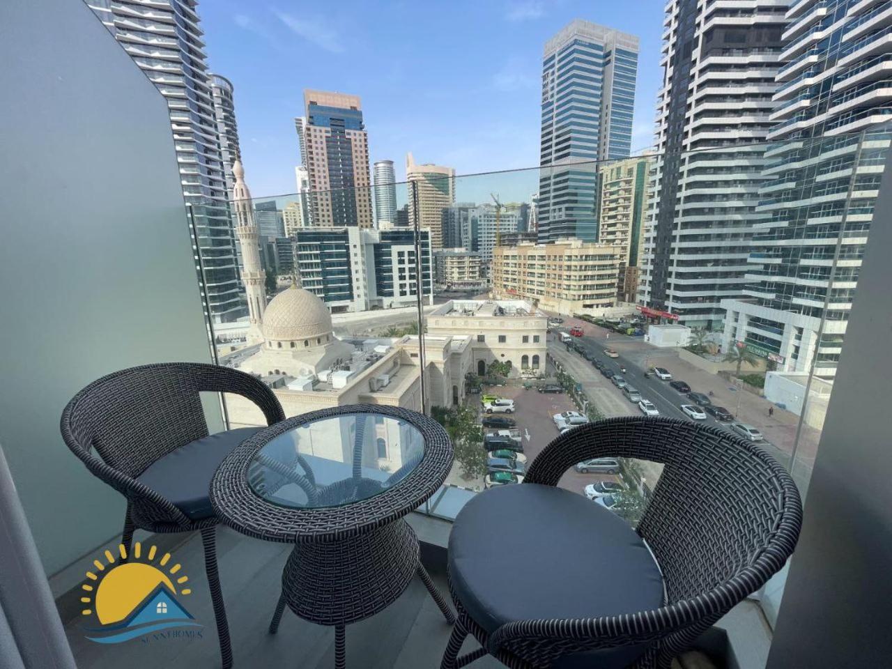 Appartement Marina Walk Gem Modern With Pool & Gym Access, Steps To & Metro Dubai