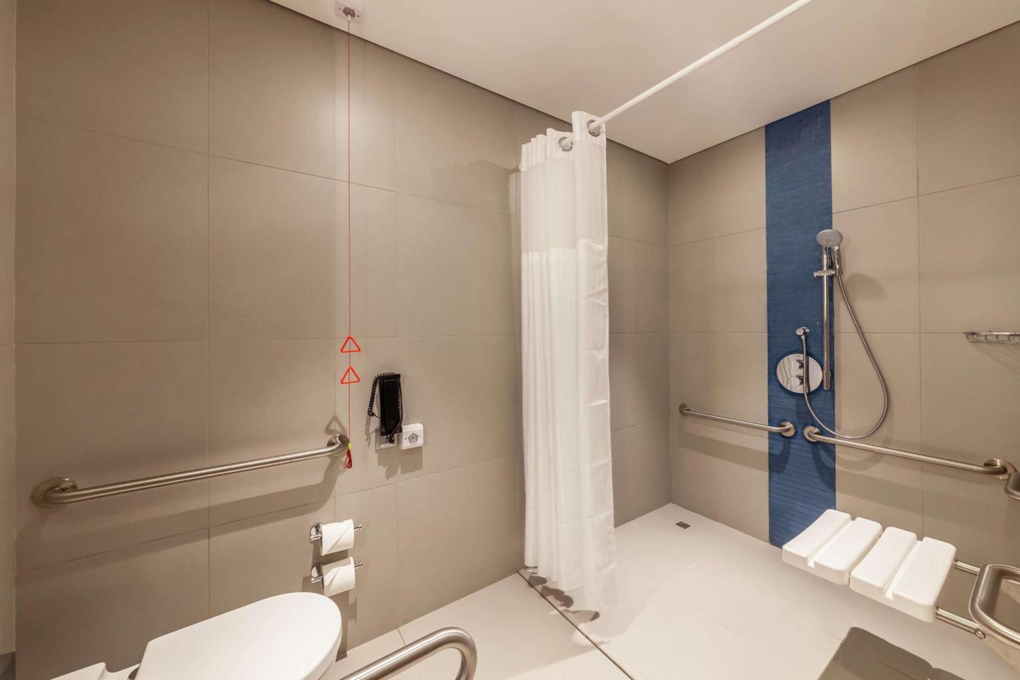 Doubletree By Hilton Al Jadaf Hotel